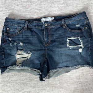 Torrid Ripped Stretch Shorts size 20
